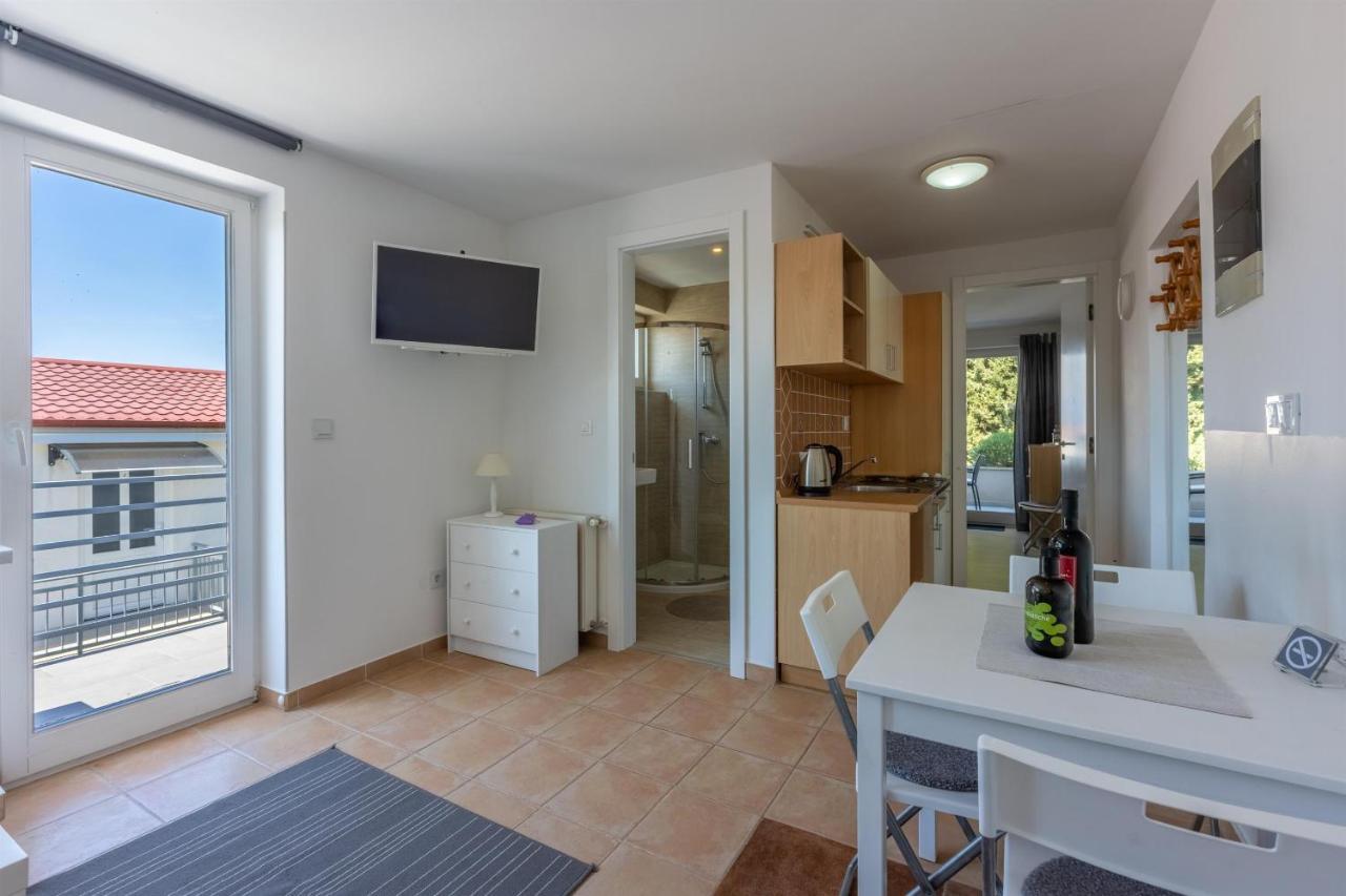 Apartment Vito Njivice Kültér fotó